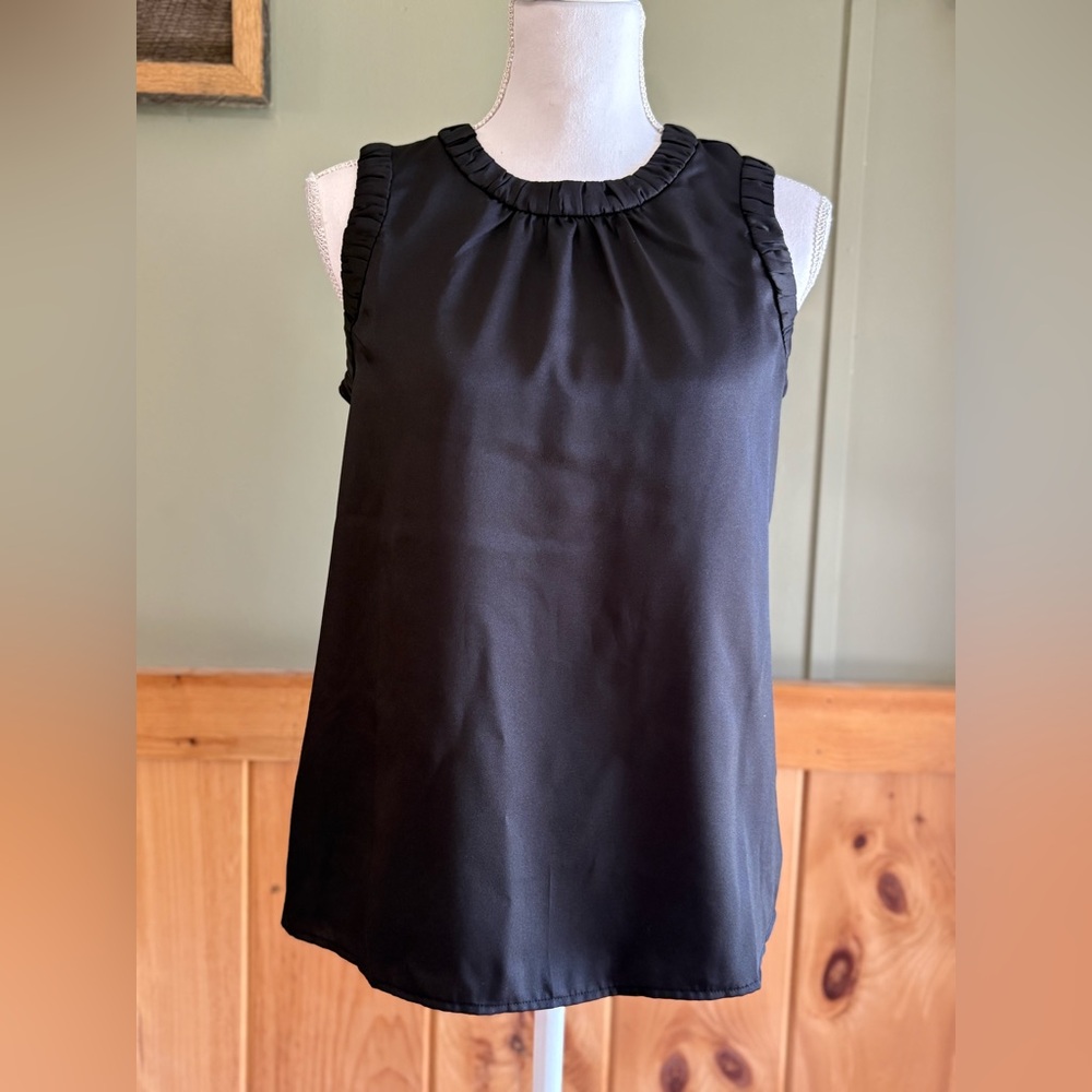 LOFT Black Ruffle Trim Sleeveless Blouse Sz XS NWT. Mixed fabric front/back.